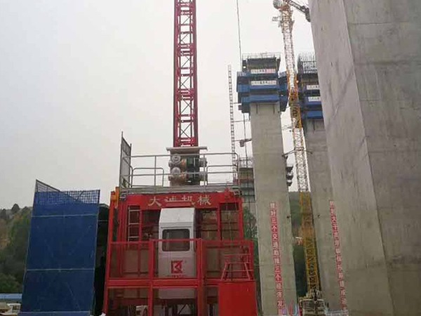 中鐵十九局集團使用大誠機械施工電梯、物料提升機案例